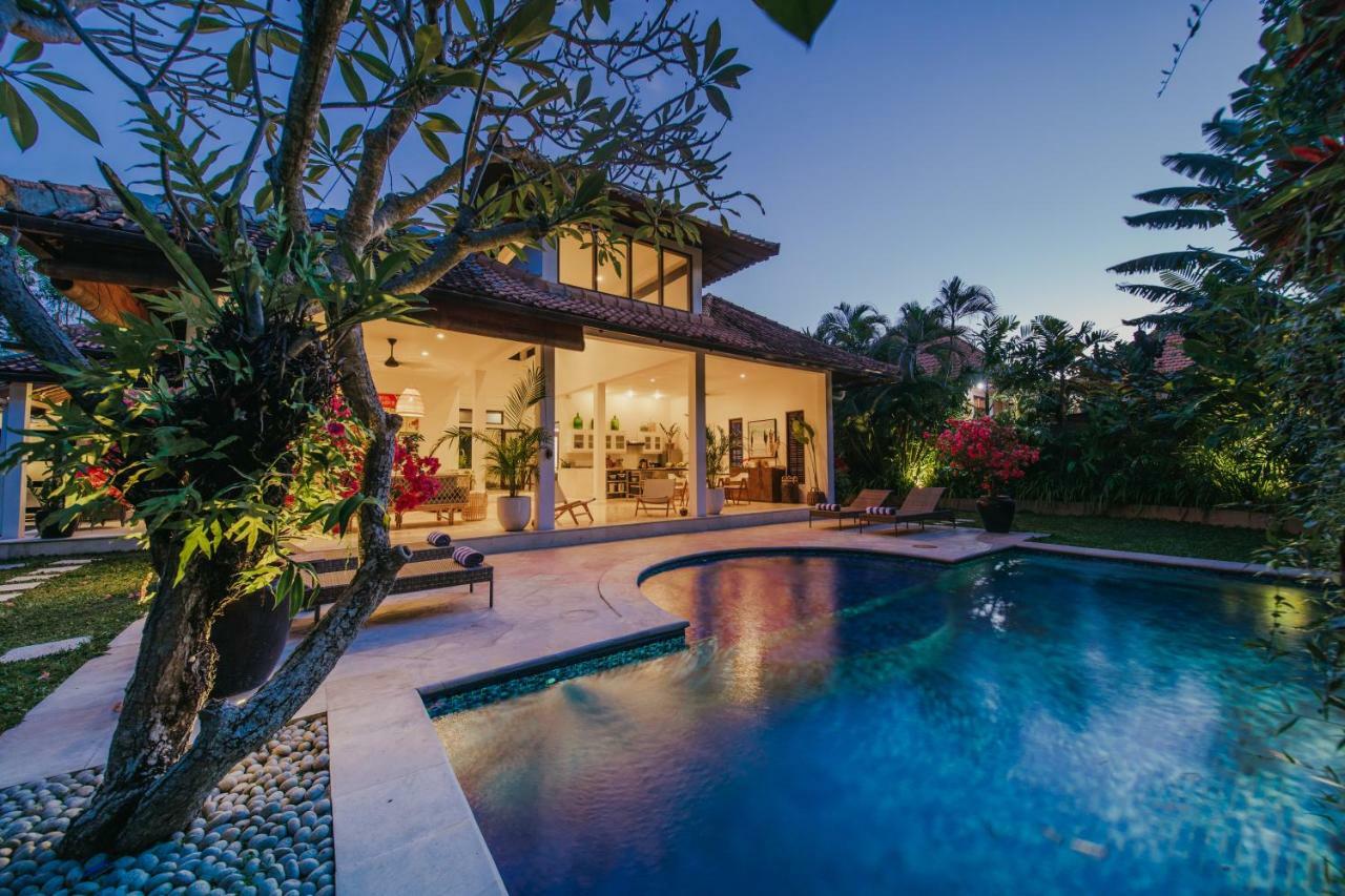 Villa Eight Seminyak  Luaran gambar