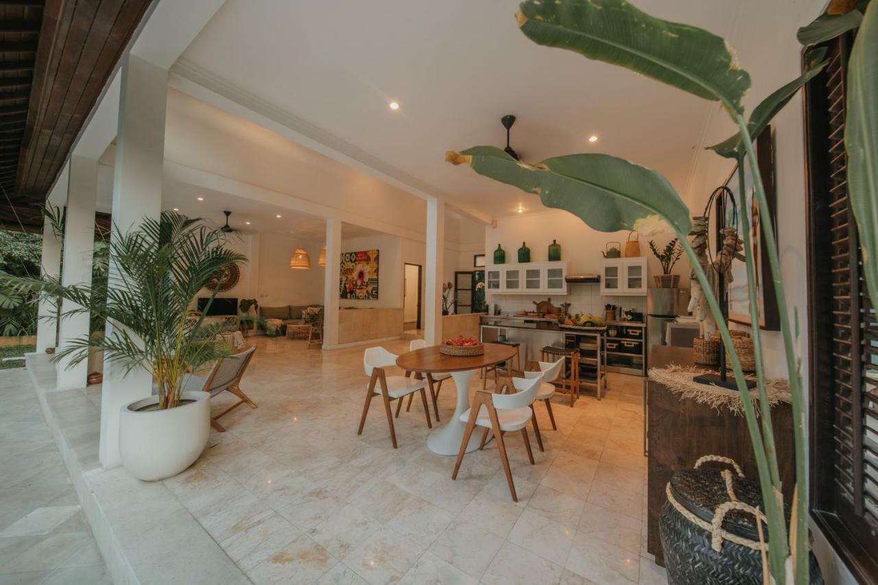 Villa Eight Seminyak  Luaran gambar