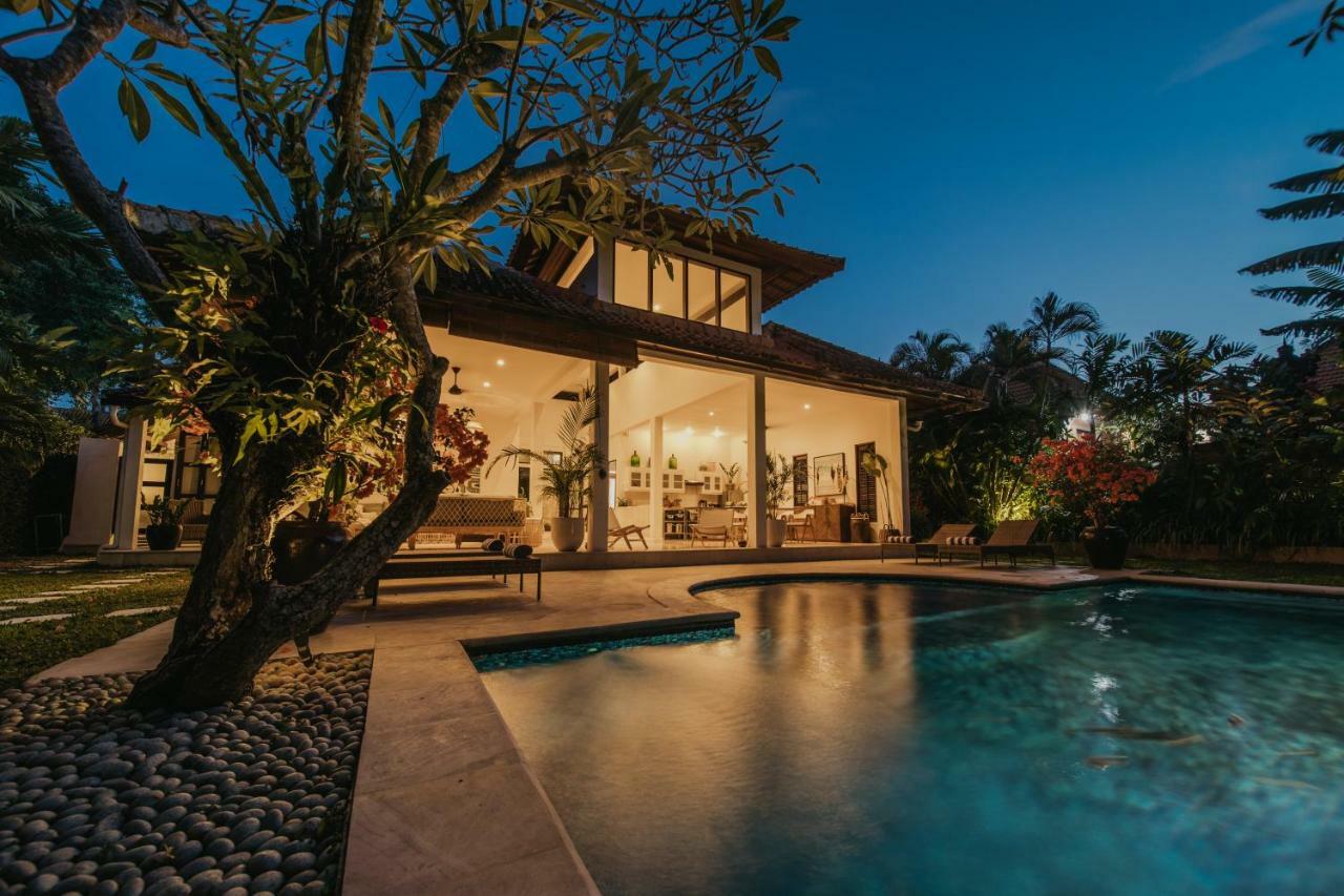 Villa Eight Seminyak  Luaran gambar